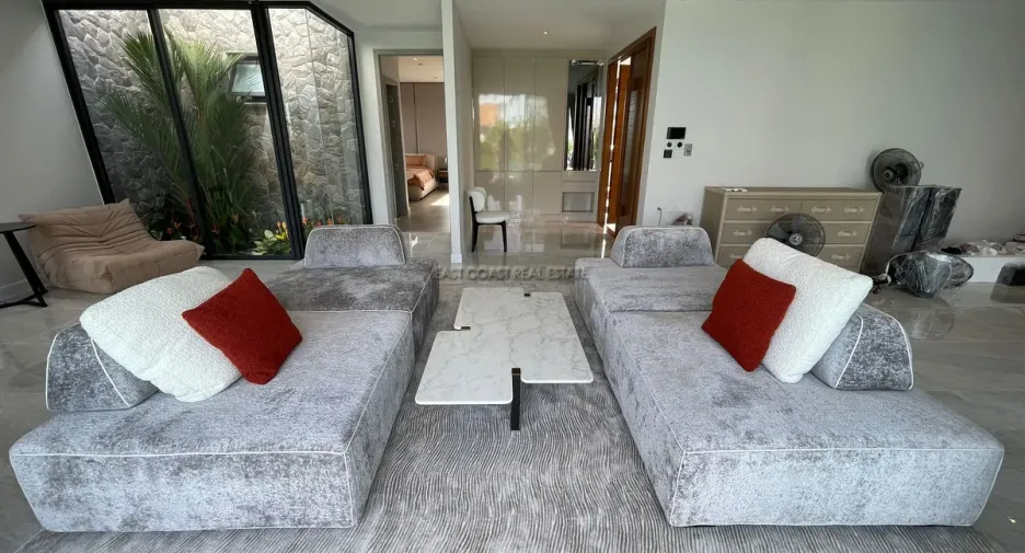 For rent and for sale 3 bedrooms house in Bang Lamung, Chonburi