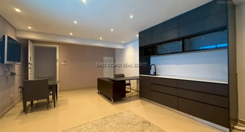 For sale 4 bedrooms house in Jomtien, Pattaya