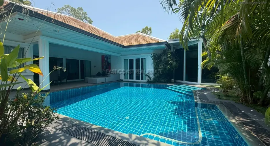 For sale 4 bedrooms house in Jomtien, Pattaya