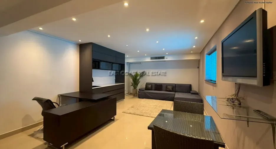 For sale 4 bedrooms house in Jomtien, Pattaya