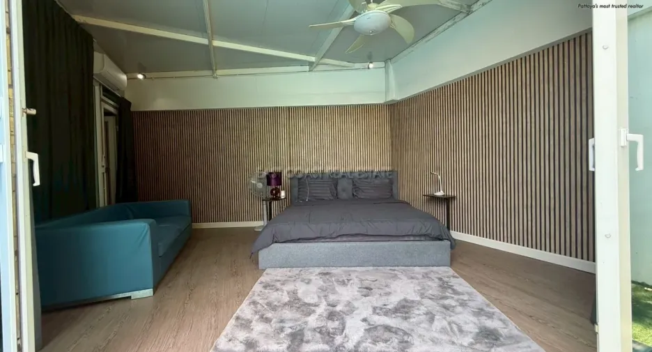 For sale 4 bedrooms house in Jomtien, Pattaya
