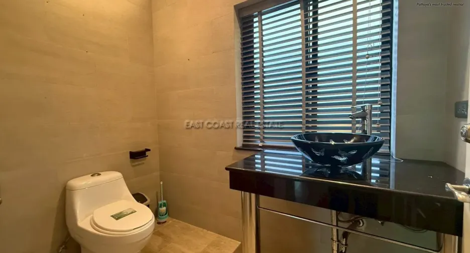 For sale 4 bedrooms house in Jomtien, Pattaya