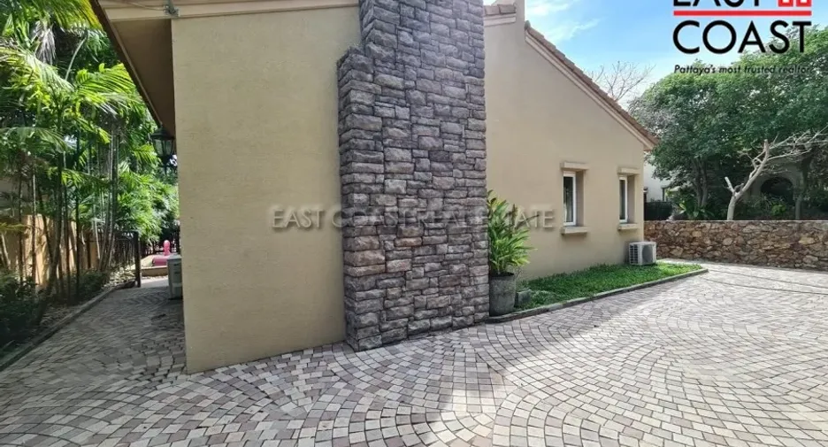 For rent and for sale 3 bedrooms house in Jomtien, Pattaya