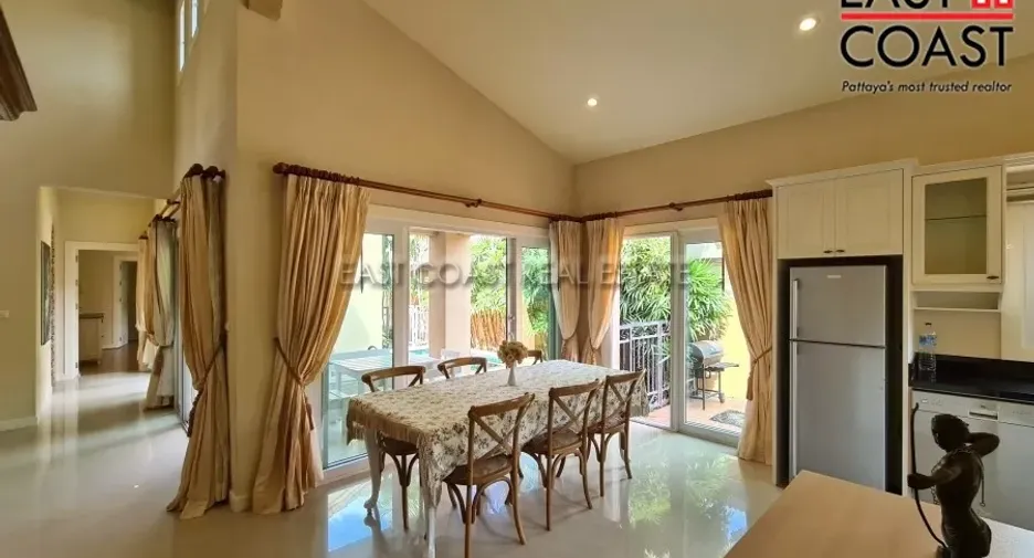 For rent and for sale 3 bedrooms house in Jomtien, Pattaya