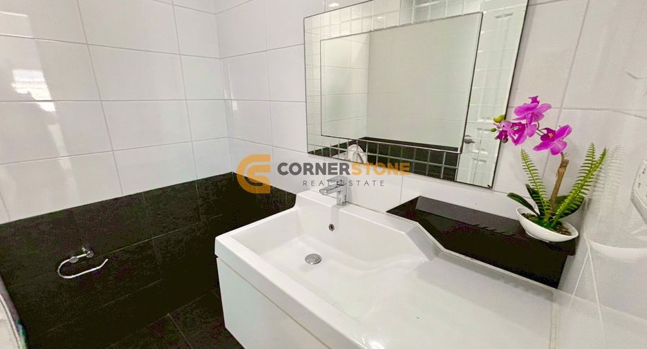 For rent 5 bedrooms house in East Pattaya, Pattaya