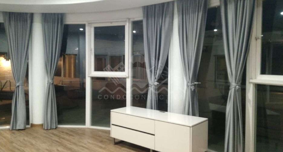 Casa en alquiler de 6 habitaciones en East Pattaya, Pattaya