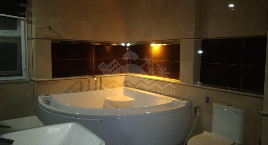 Casa en alquiler de 6 habitaciones en East Pattaya, Pattaya