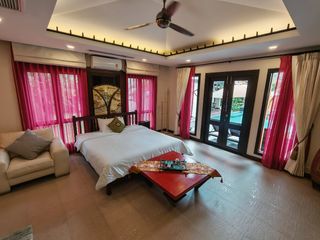 Haus zur Miete mit 5 Zimmer in Bang Lamung, Chonburi