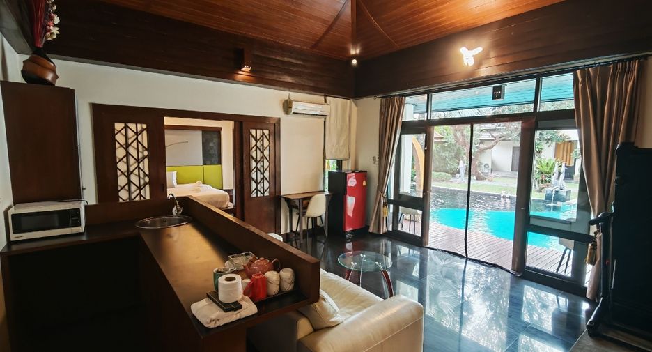 For rent 5 bedrooms house in East Pattaya, Pattaya