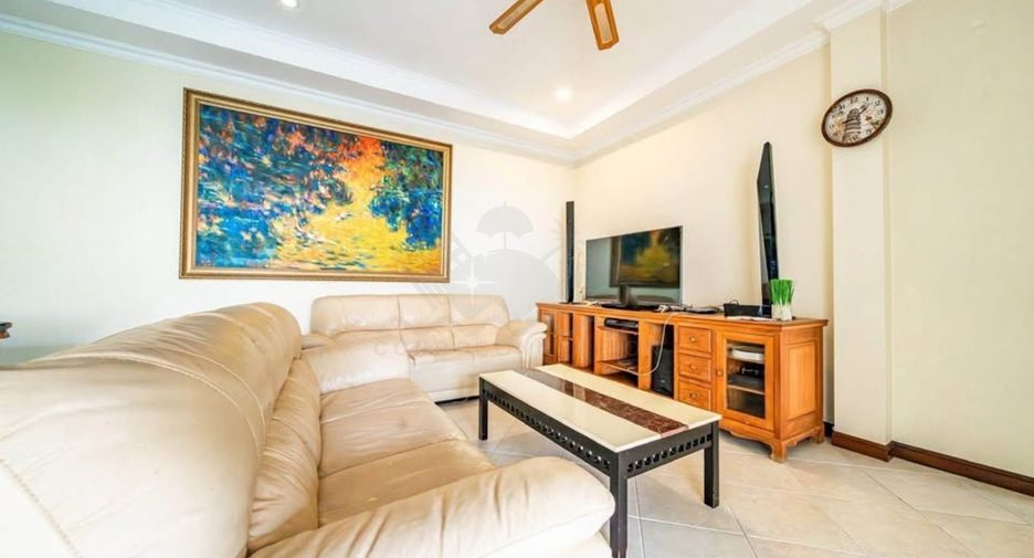 For sale 4 bedrooms house in Pratumnak, Pattaya