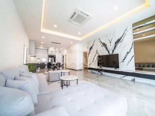 Haus zum Kauf mit 5 Zimmer in Bang Lamung, Chonburi