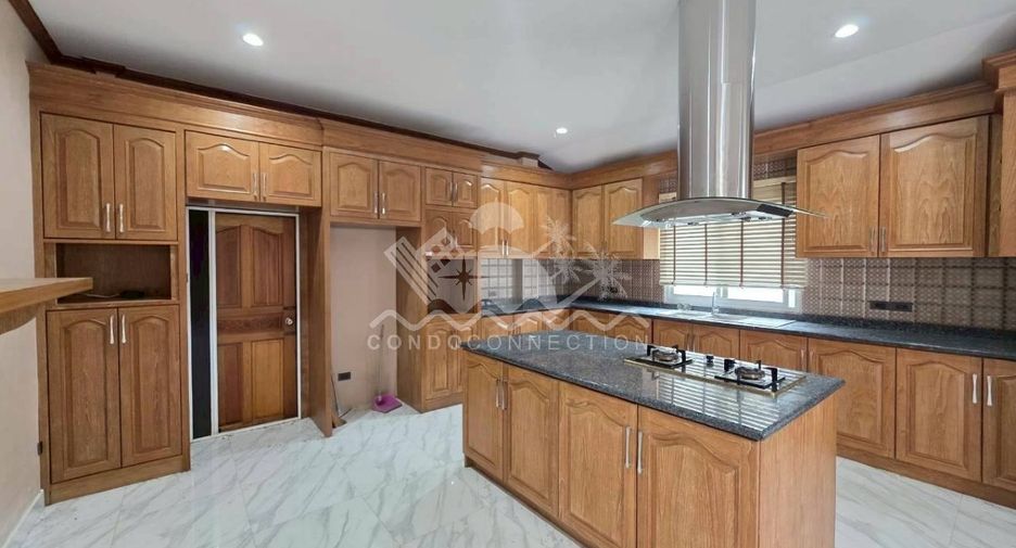 Haus zum Kauf mit 3 Zimmer in Sattahip, Chonburi
