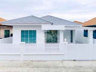 Haus zum Kauf mit 2 Zimmer in Bang Lamung, Chonburi