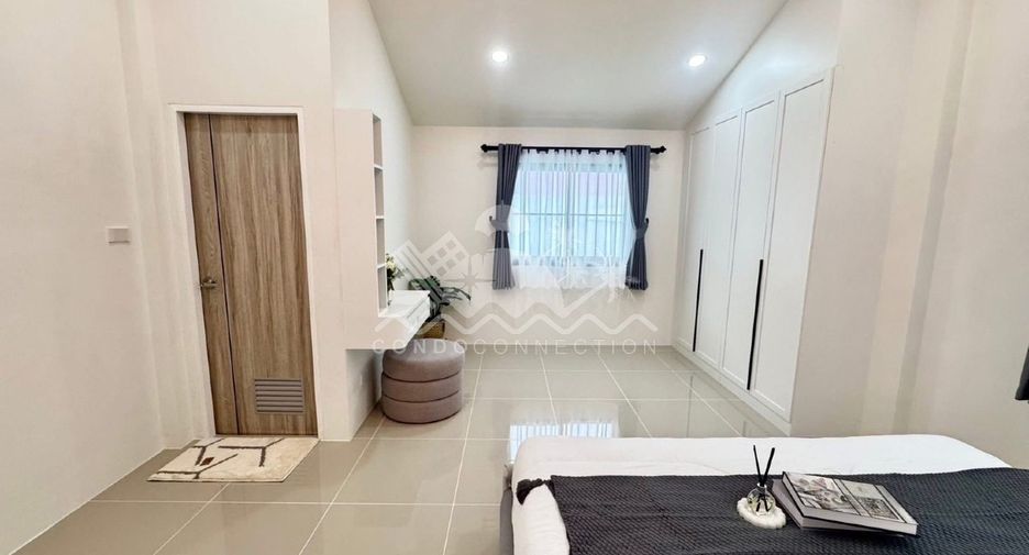 For sale 3 bedrooms house in East Pattaya, Pattaya