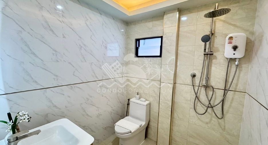 For sale 3 bedrooms house in East Pattaya, Pattaya