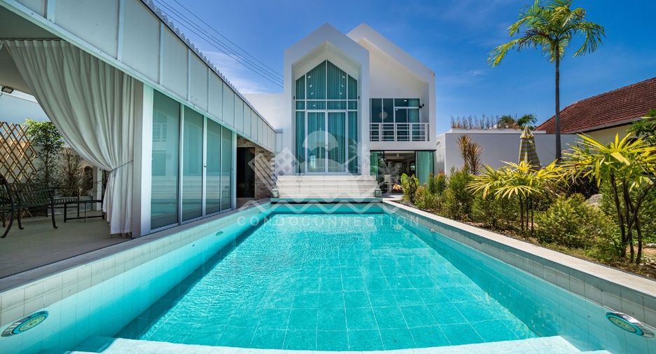 For sale 4 bedrooms house in East Pattaya, Pattaya