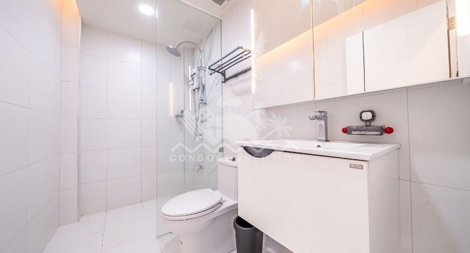 For sale 4 bedrooms house in East Pattaya, Pattaya