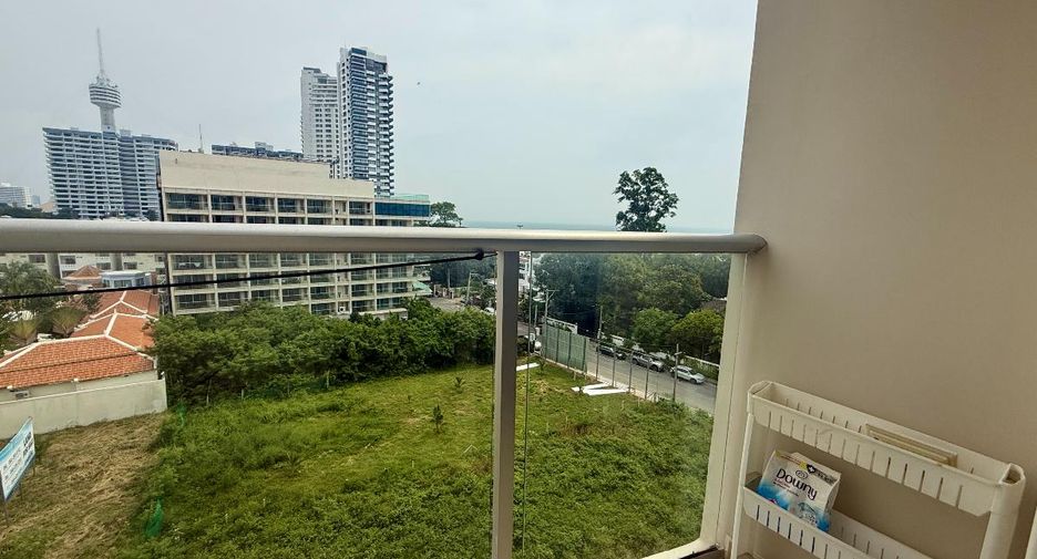 For sale studio condo in Pratumnak, Pattaya