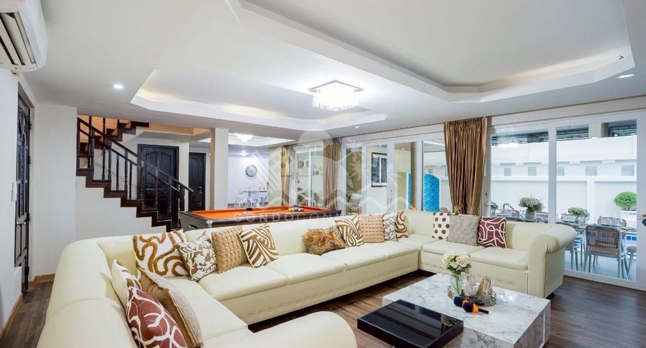 For sale 4 bedrooms house in Jomtien, Pattaya