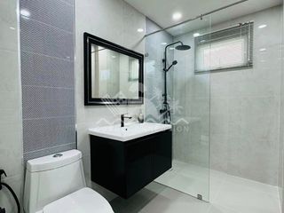 Haus zum Kauf mit 4 Zimmer in Bang Lamung, Chonburi