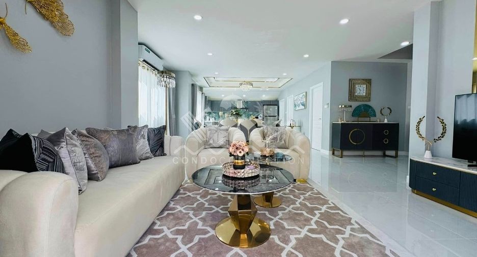 For sale 4 bedrooms house in North Pattaya, Pattaya