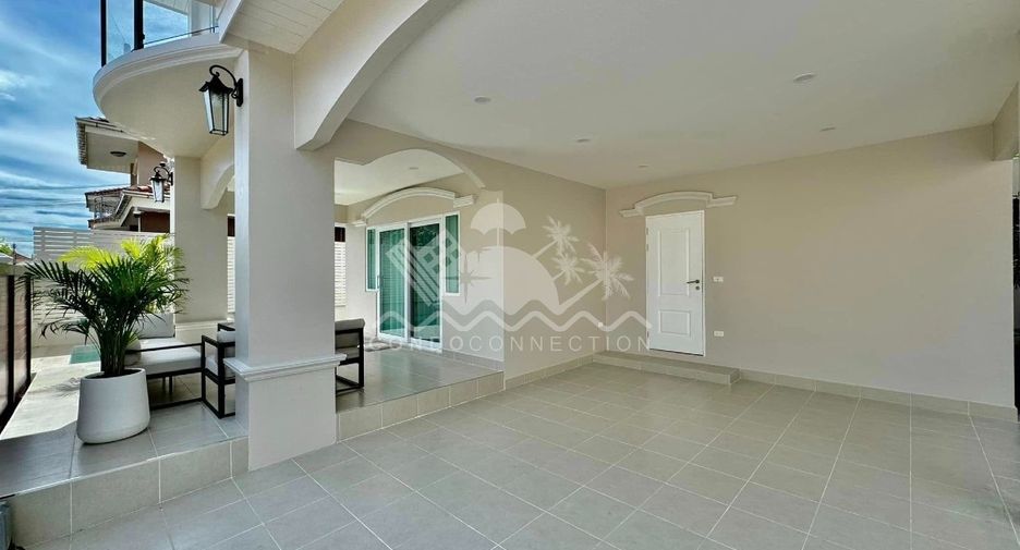 For sale 4 bedrooms house in North Pattaya, Pattaya