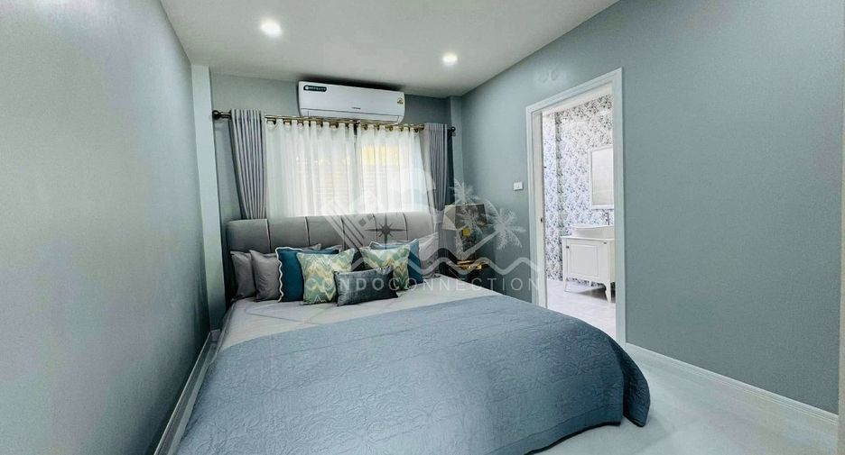 For sale 4 bedrooms house in North Pattaya, Pattaya