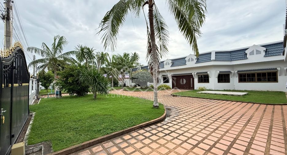For rent 5 bedrooms house in Bang Lamung, Chonburi