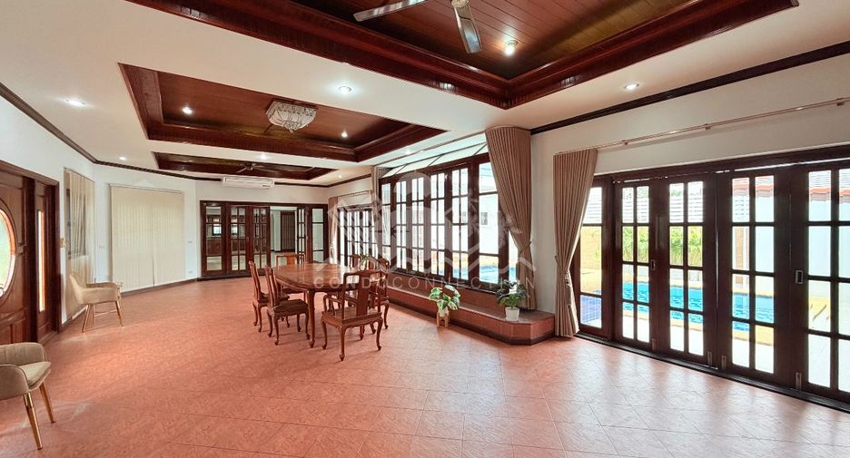 For rent 5 bedrooms house in Bang Lamung, Chonburi