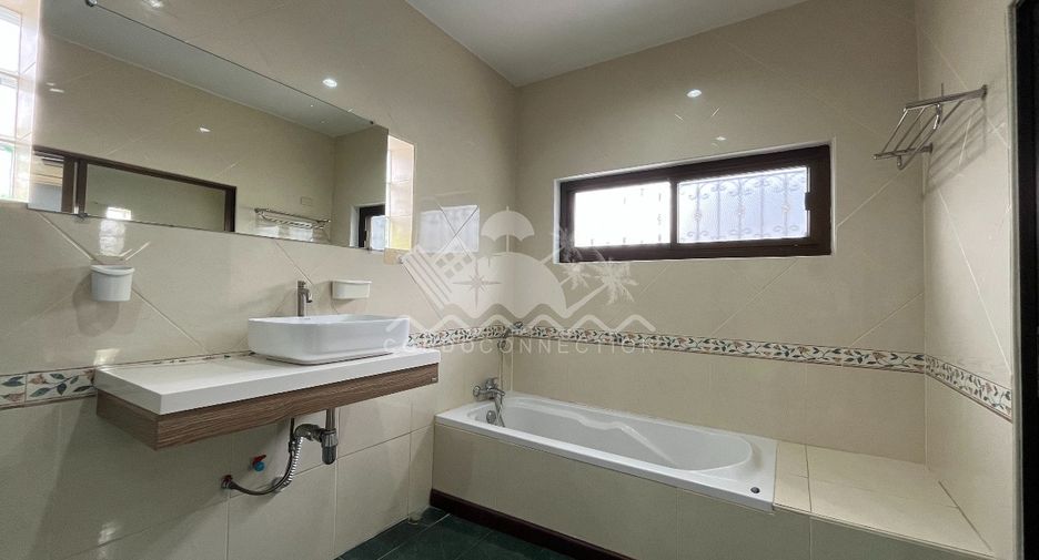 For rent 5 bedrooms house in Bang Lamung, Chonburi