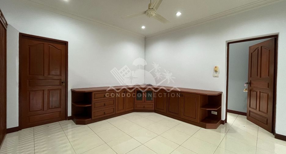 For rent 5 bedrooms house in Bang Lamung, Chonburi