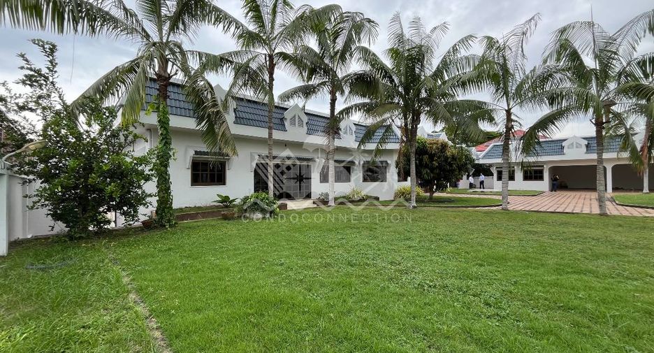For rent 5 bedrooms house in Bang Lamung, Chonburi