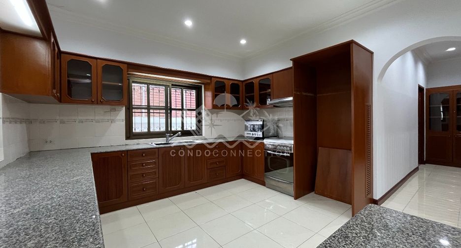 For rent 5 bedrooms house in Bang Lamung, Chonburi