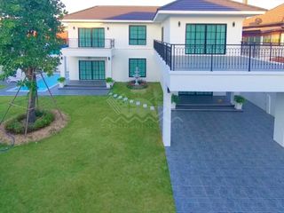For sale 5 bedrooms house in Bang Lamung, Chonburi