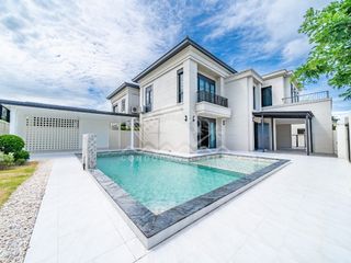 Casa en venta de 5 habitaciones en Bang Lamung, Chonburi