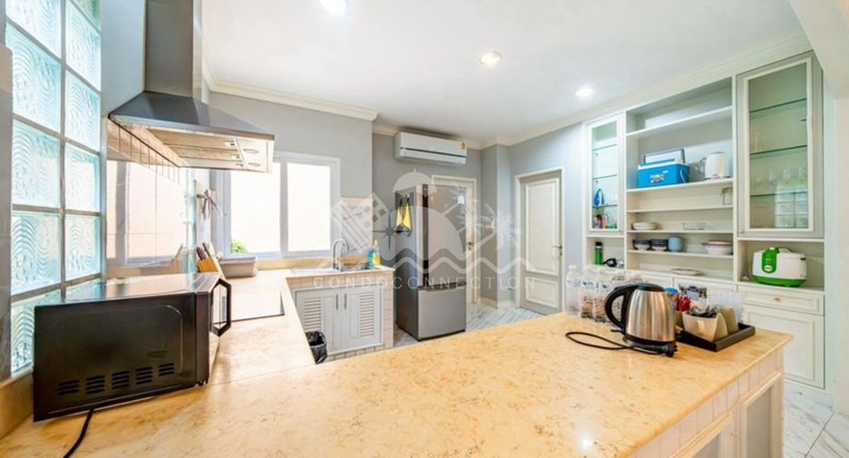 For sale 4 ベッドルーム house in East Pattaya, Pattaya