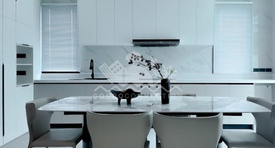 For sale 5 bedrooms house in Pratumnak, Pattaya