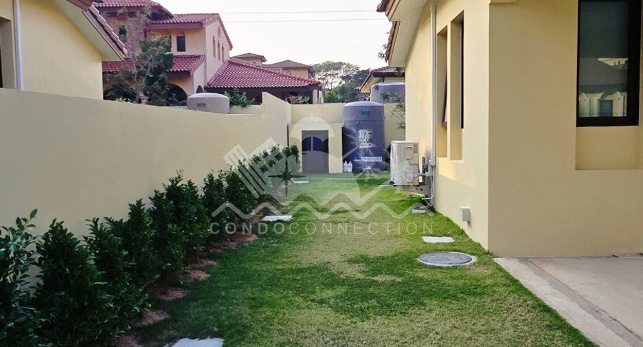 Haus zur Miete mit 3 Zimmer in Sattahip, Chonburi