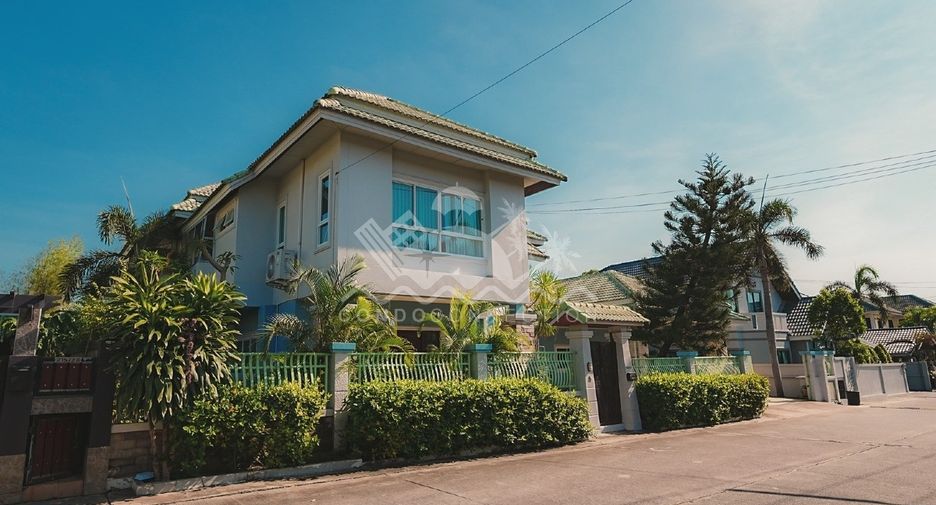 For rent 4 bedrooms house in East Pattaya, Pattaya