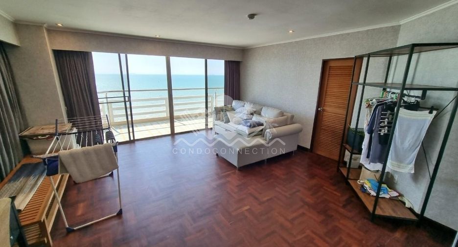 For rent 3 bedrooms condo in Sattahip, Chonburi