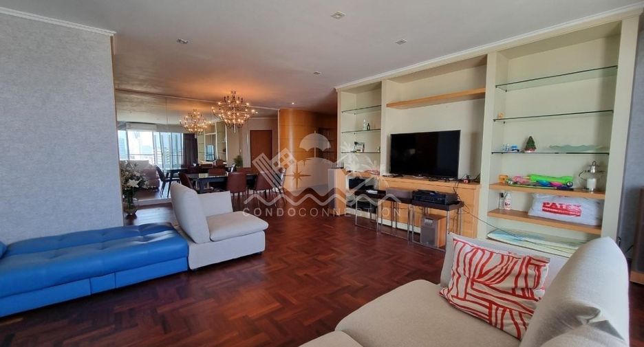 For rent 3 bedrooms condo in Sattahip, Chonburi