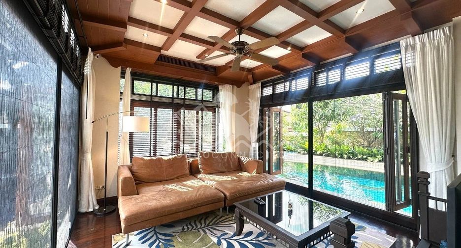 For sale 4 bedrooms house in Jomtien, Pattaya