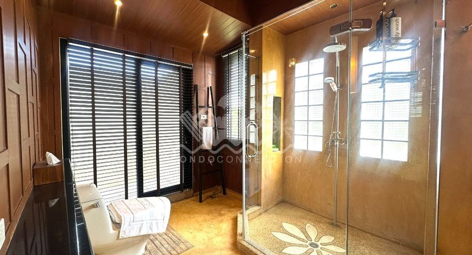 For sale 4 bedrooms house in Jomtien, Pattaya