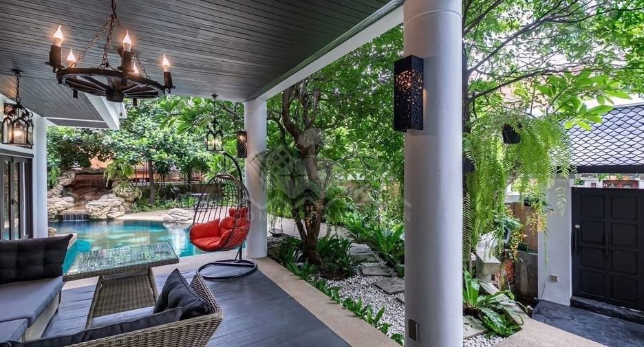 For sale 4 bedrooms house in Jomtien, Pattaya