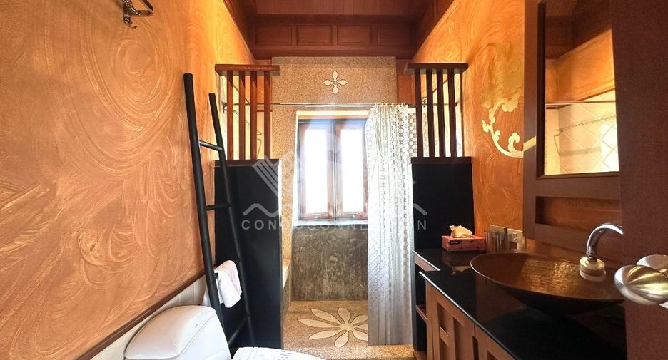 For sale 4 bedrooms house in Jomtien, Pattaya