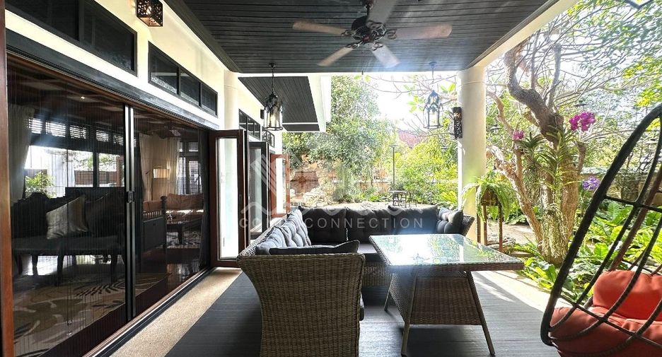 For sale 4 bedrooms house in Jomtien, Pattaya