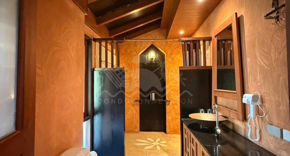 For sale 4 bedrooms house in Jomtien, Pattaya