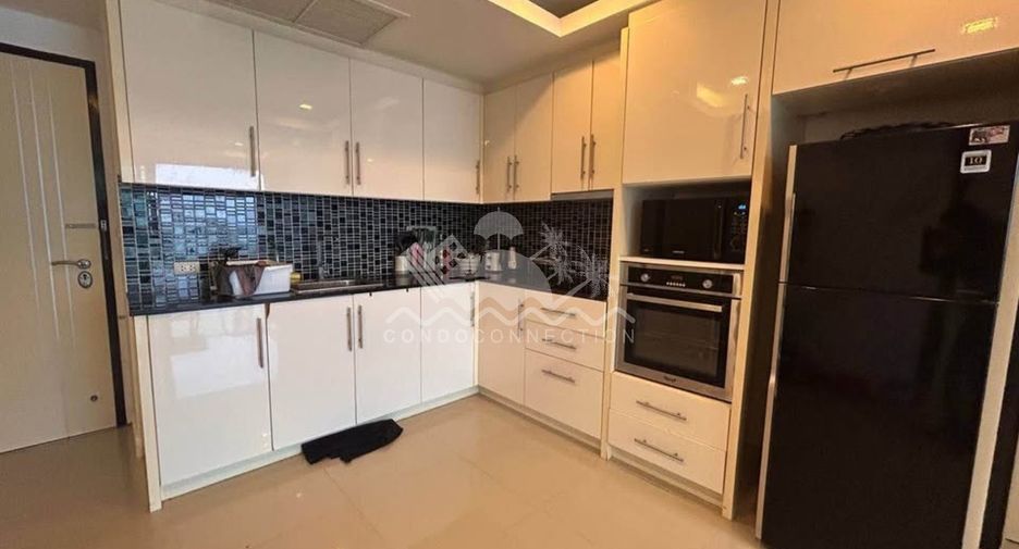 Condo en venta de 2 habitaciones en Pratumnak, Pattaya