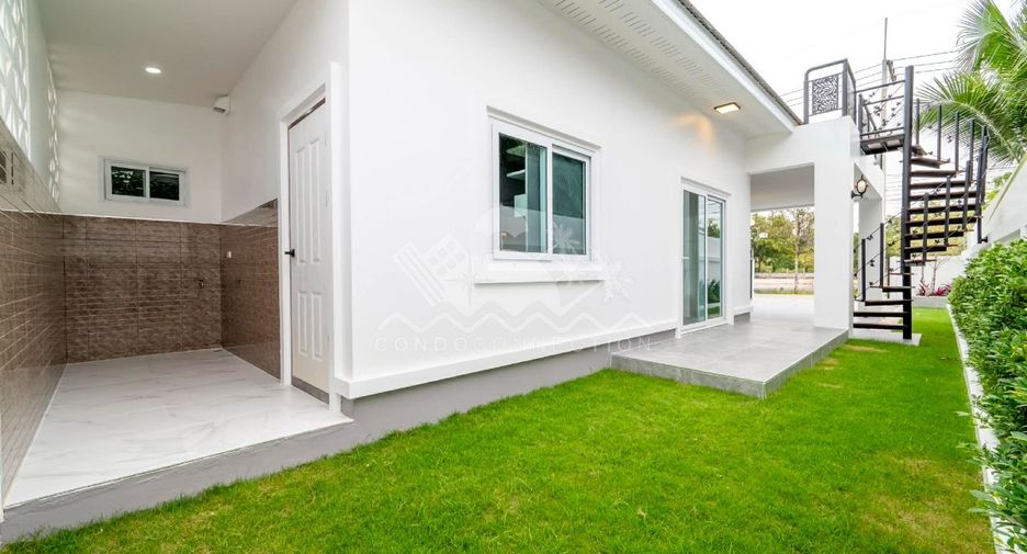 For sale 3 bedrooms house in East Pattaya, Pattaya