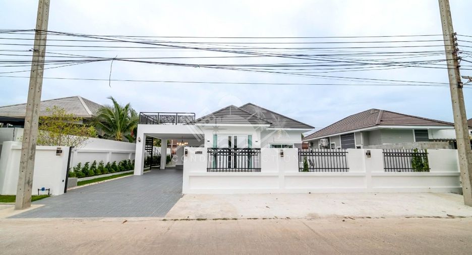 For sale 3 bedrooms house in East Pattaya, Pattaya